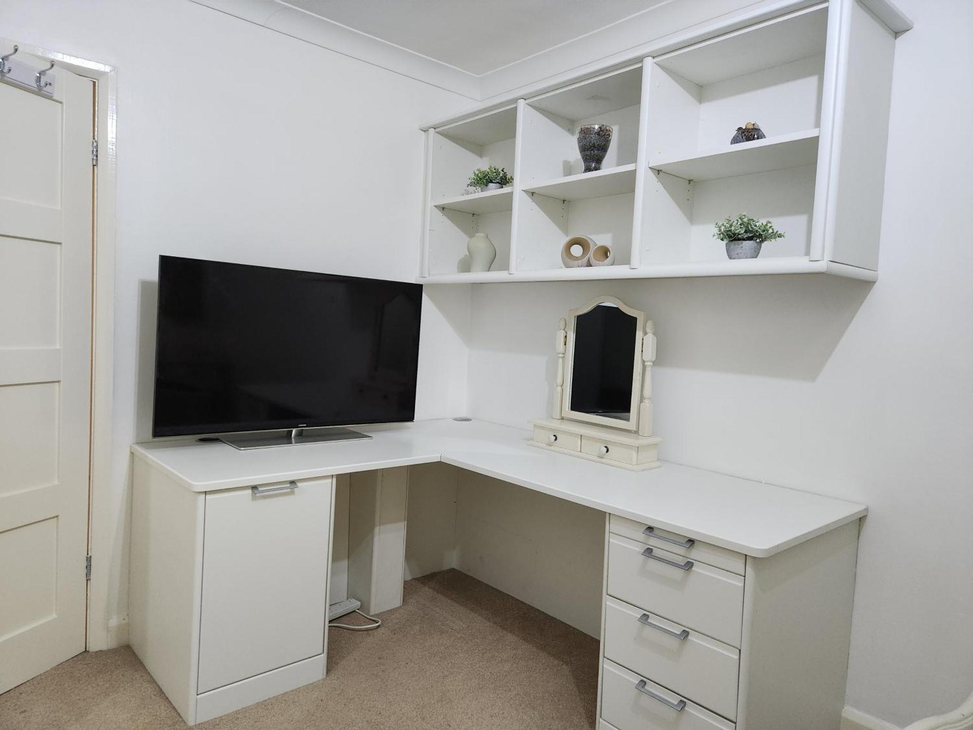 Elmdon House With 4 Spacious Bedrooms To Choose เบอร์มิงแฮม ภายนอก รูปภาพ
